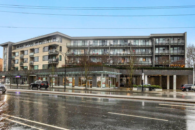 201 - 725 Marine Drive