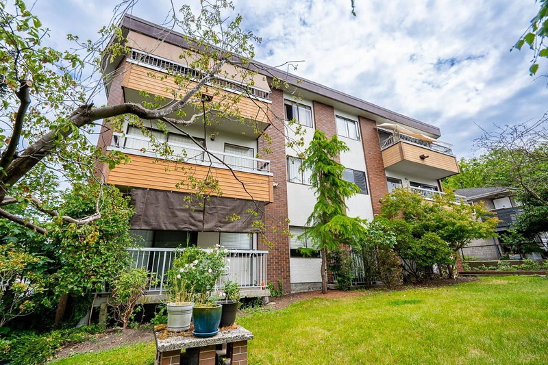 302 - 138 Templeton Drive