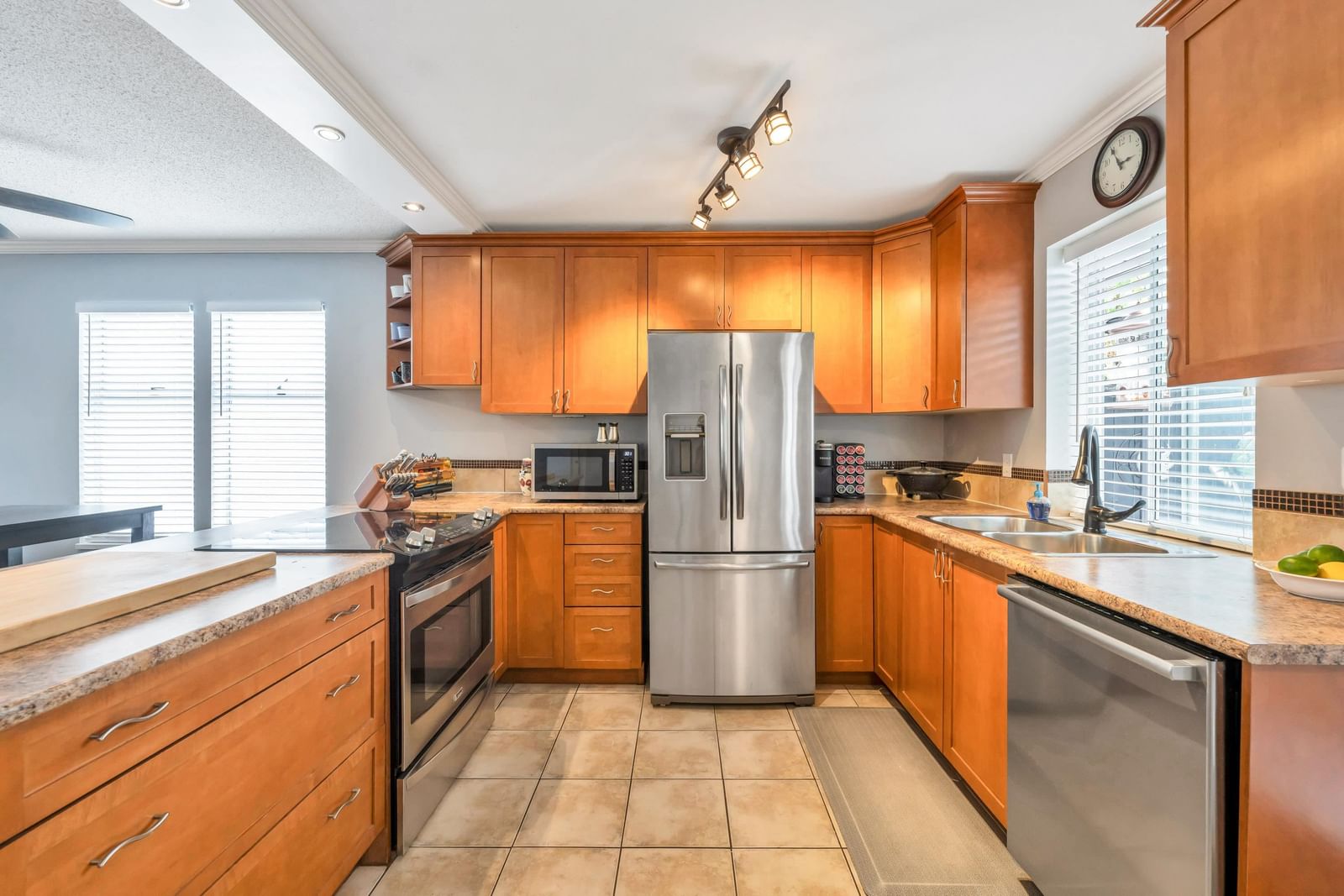 Listing Image 13