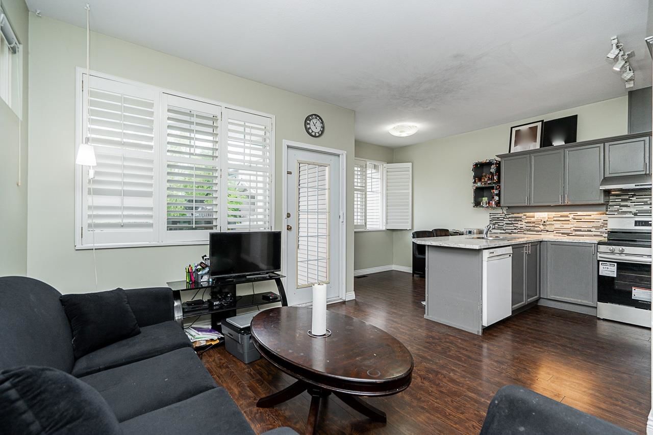 Listing Image 10