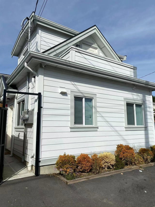 Laneway House - 56 51st Avenue E
