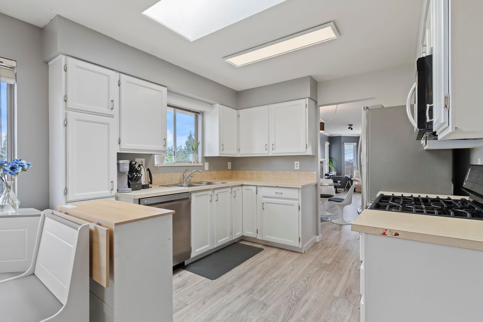 Listing Image 13