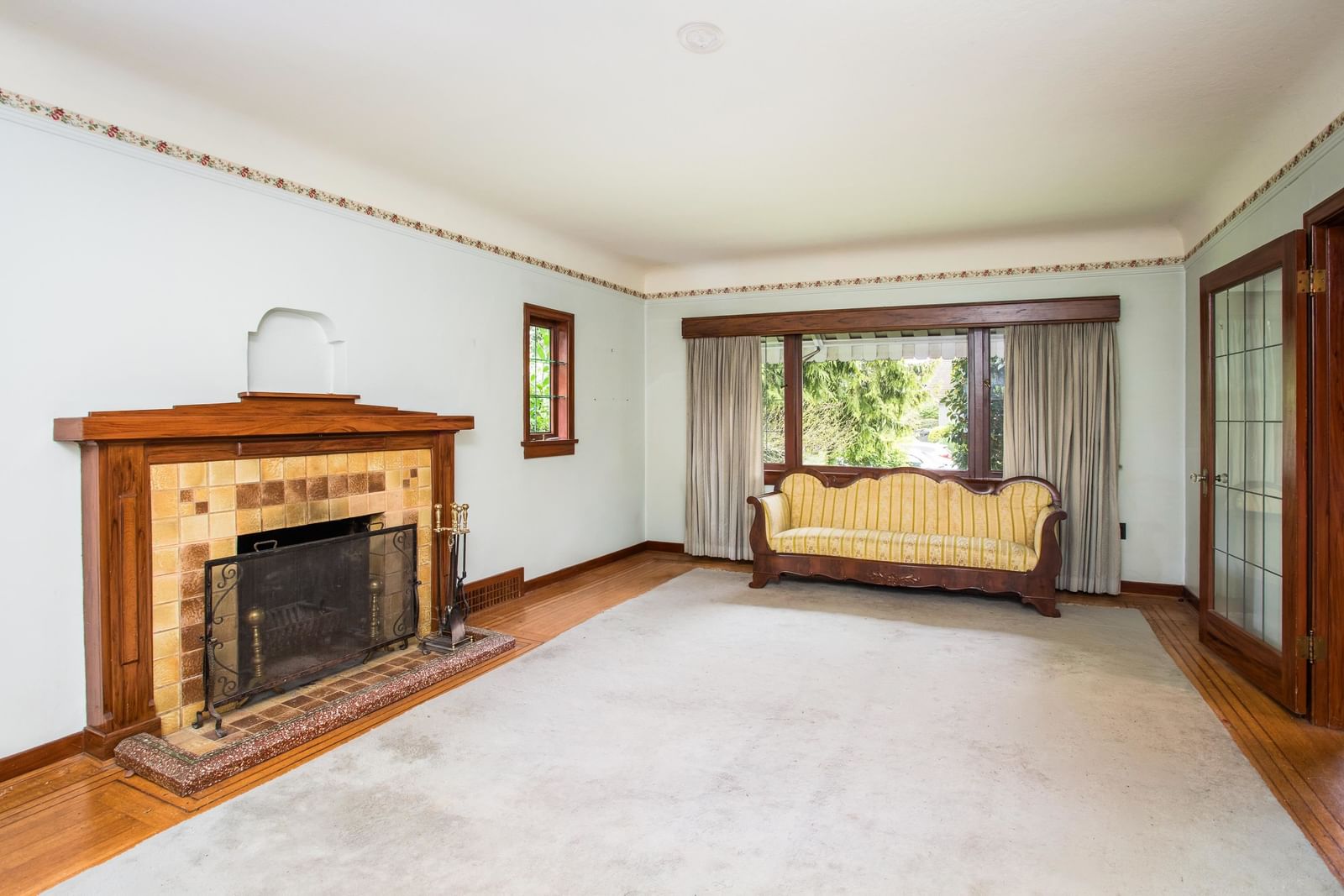 Listing photo 5
