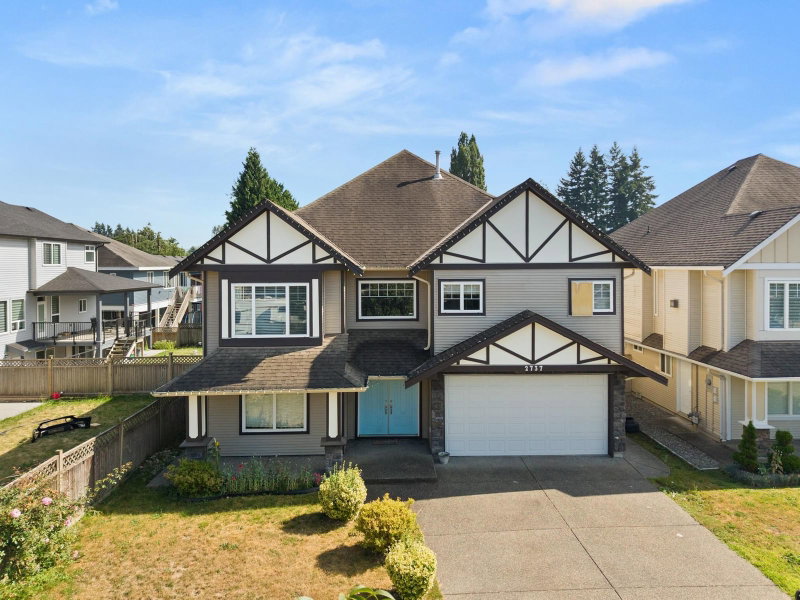 2737 Carriage Court