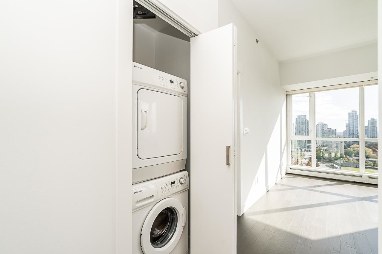 Listing Image 19