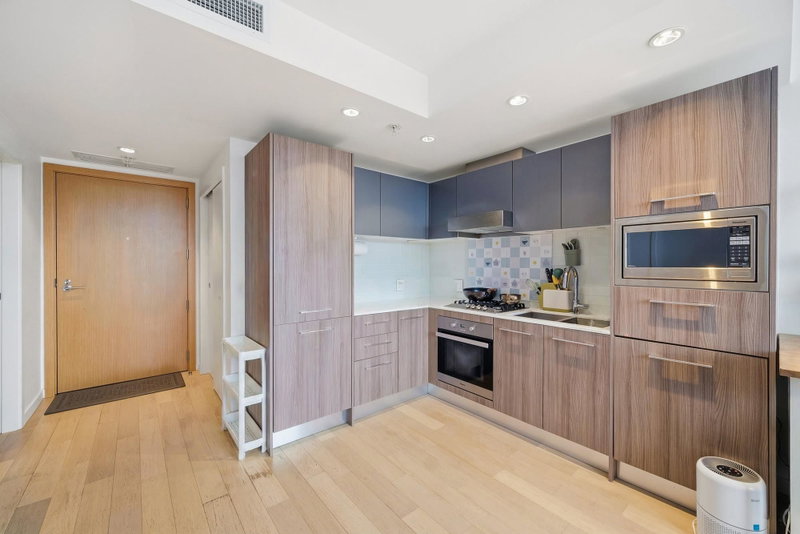 507 - 2220 Kingsway
