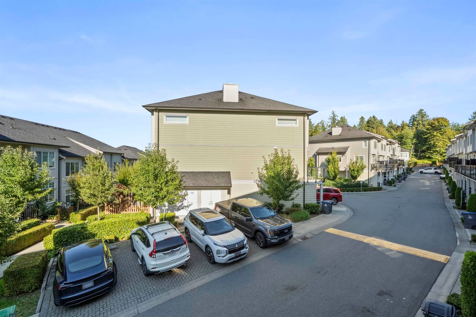 Listing Image 18
