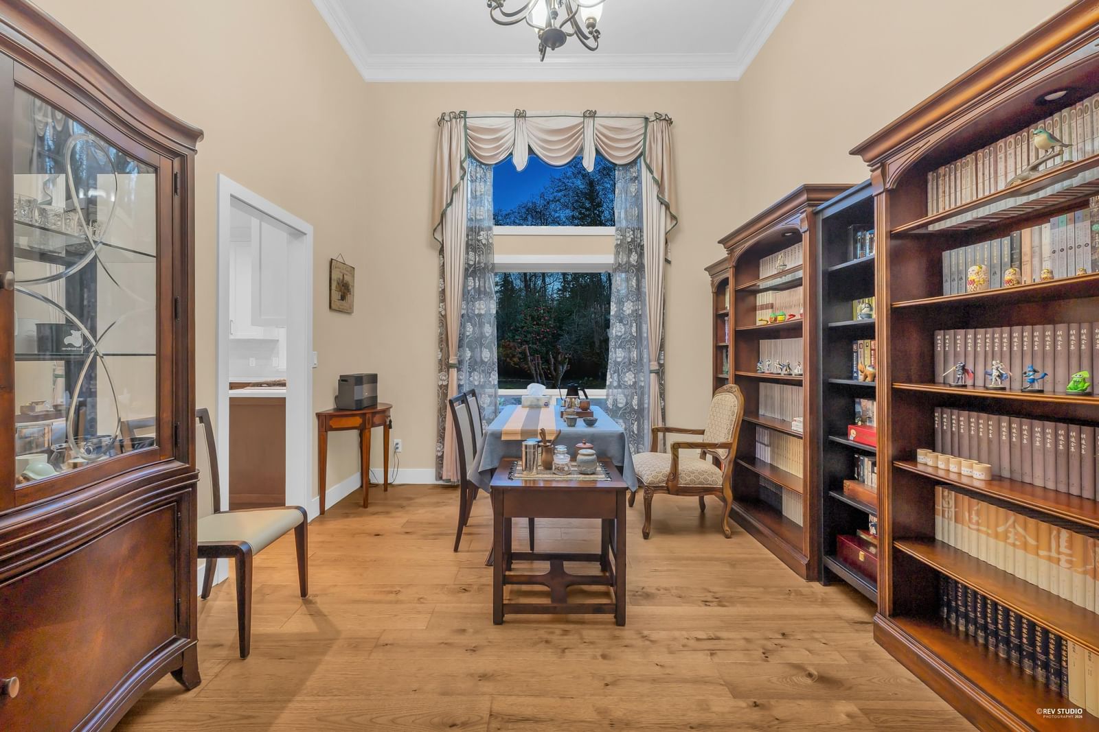 Listing Image 12