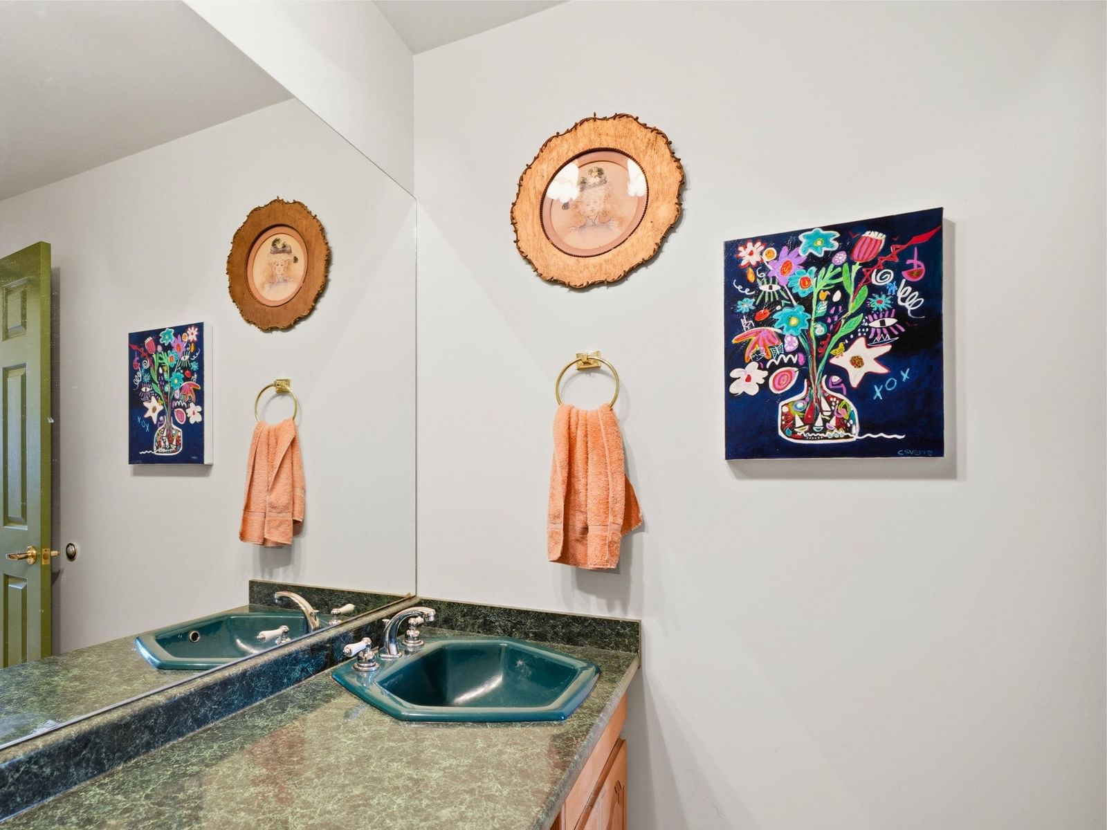 Listing Image 12