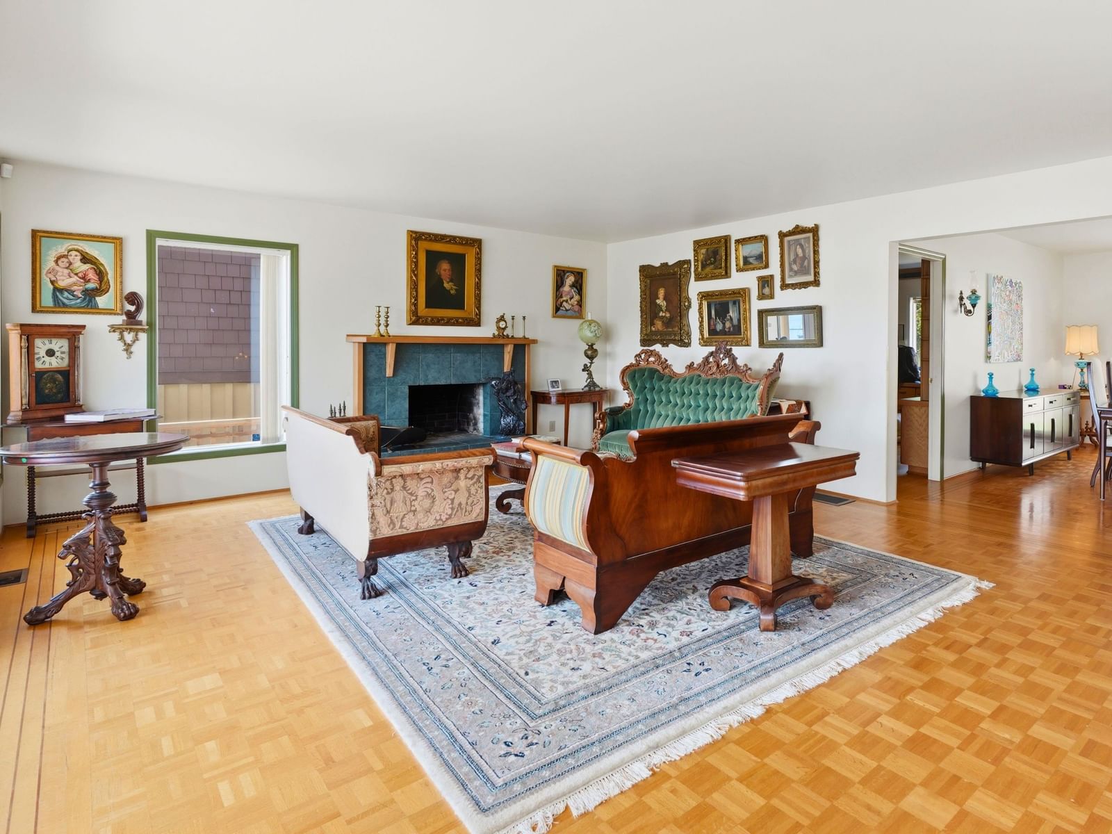 Listing Image 9