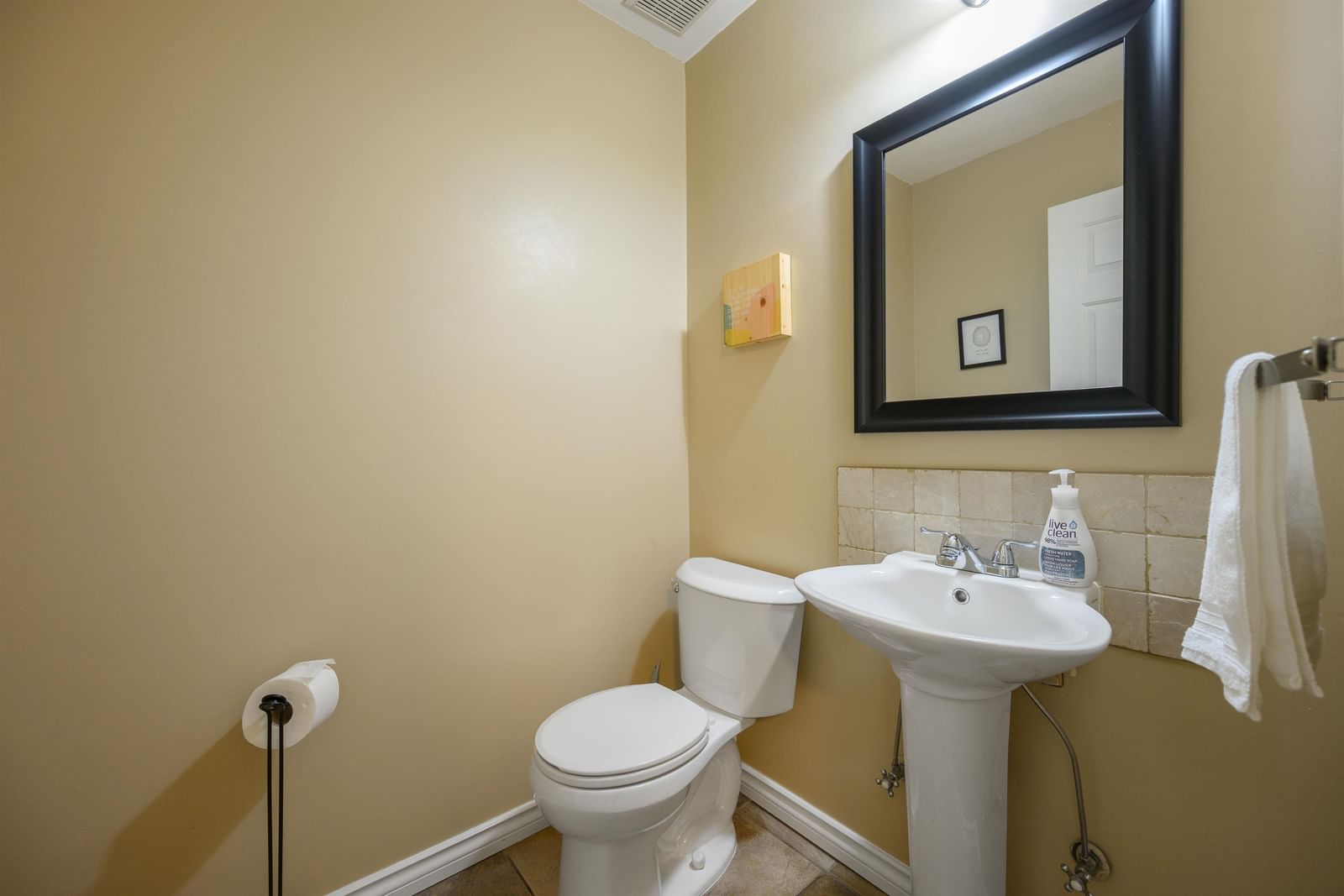 Listing Image 12