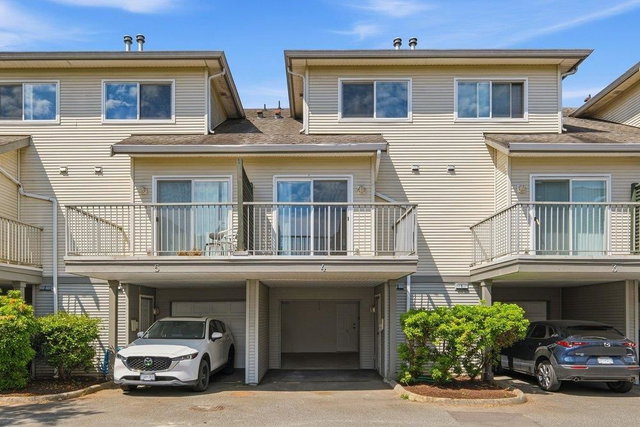 17 - 5900 Muir Drive