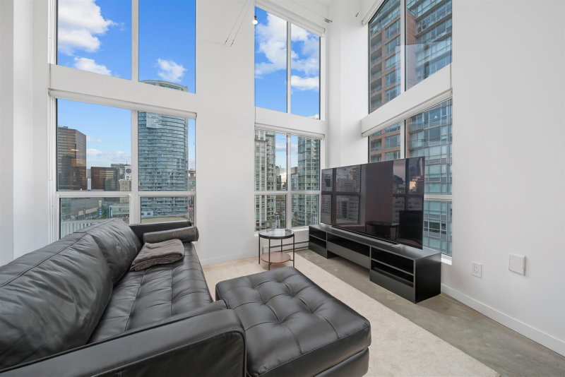 1012 - 933 Seymour Street