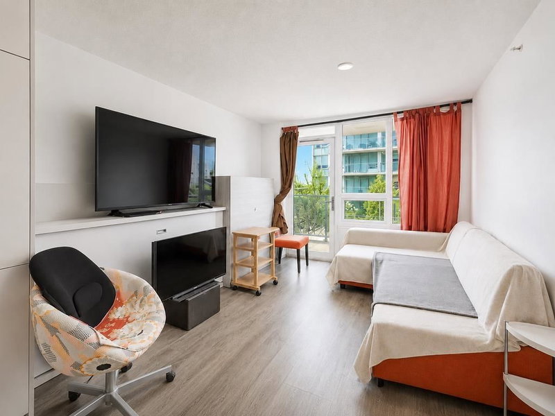 705 - 908 Quayside Drive