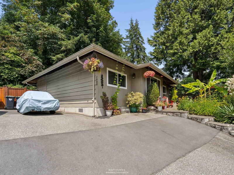 1525 Avonlynn Crescent