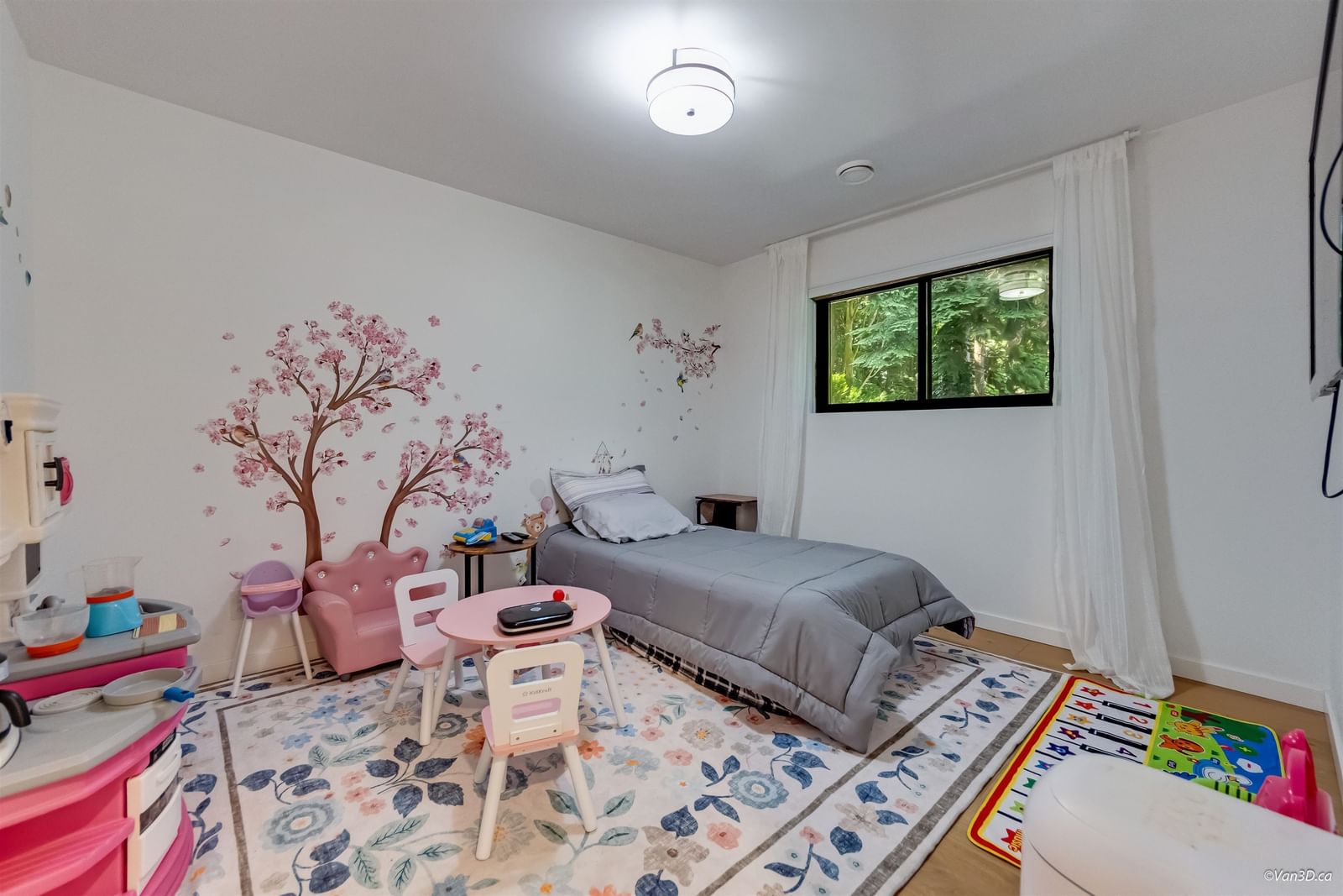 Listing Image 13