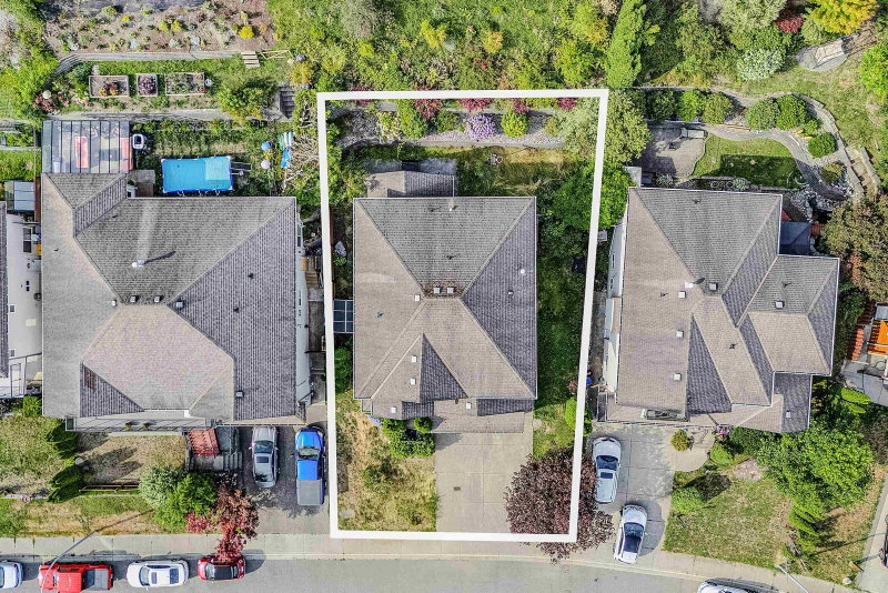 33821 Grewall Crescent