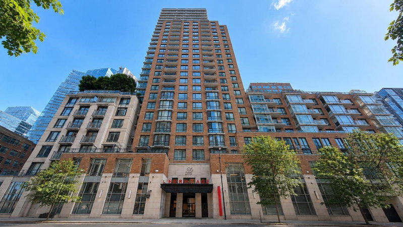 1702 - 788 Richards Street