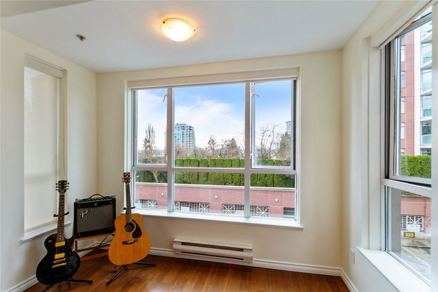 204 - 155 3rd Street E