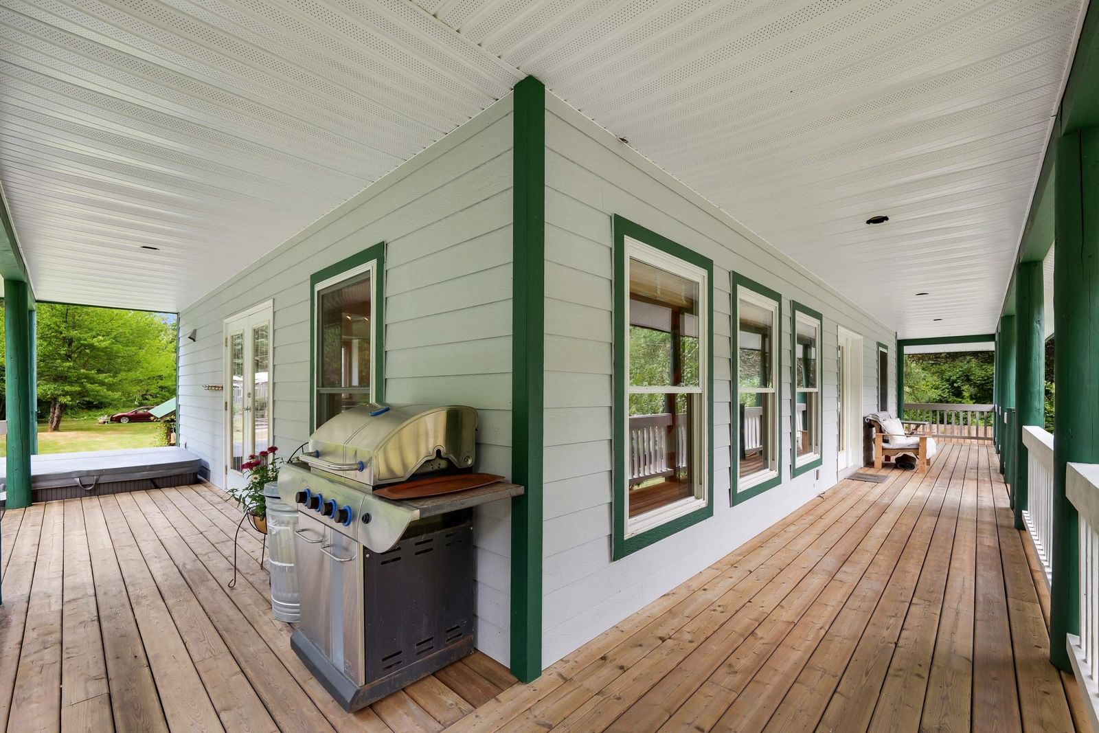 Listing Image 11