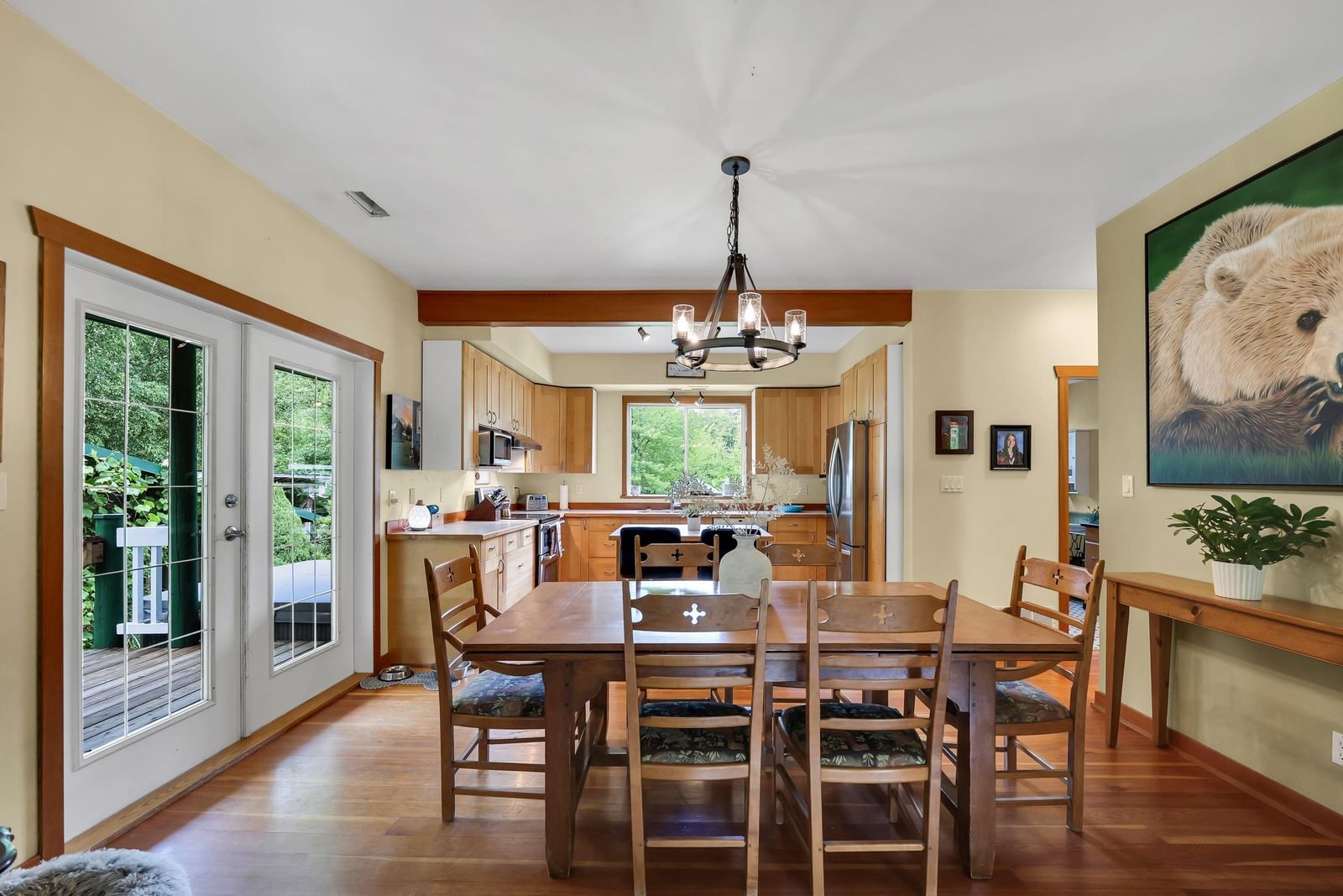 Listing Image 9