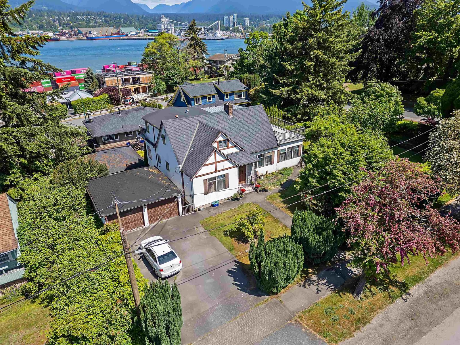 Listing Image 5