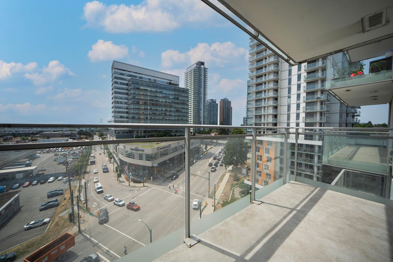Listing Image 8
