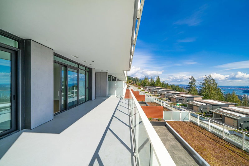 506/ - 3963 Uplands Way