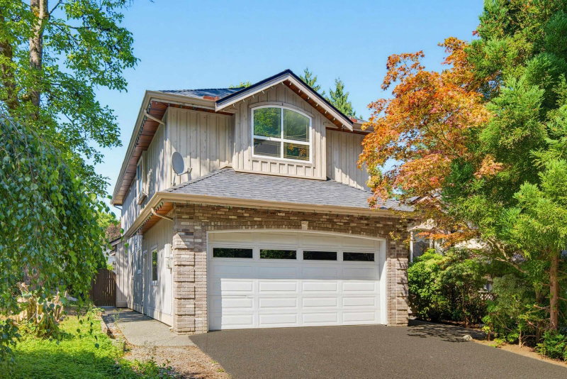 16587 84 Avenue, Surrey, British Columbia