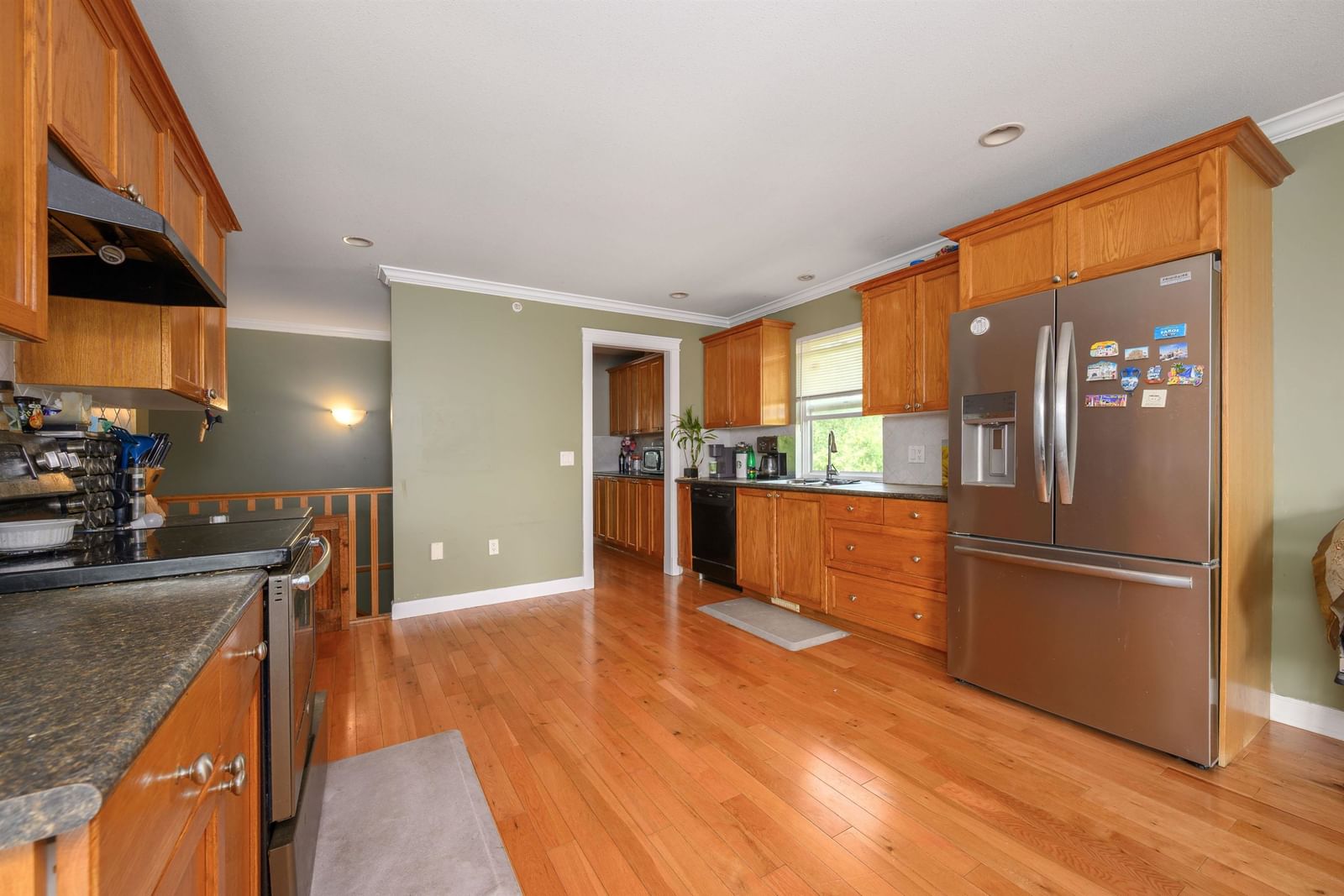 Listing Image 9