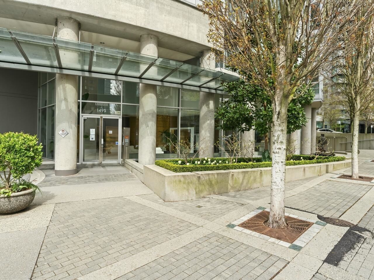 Listing Image 25