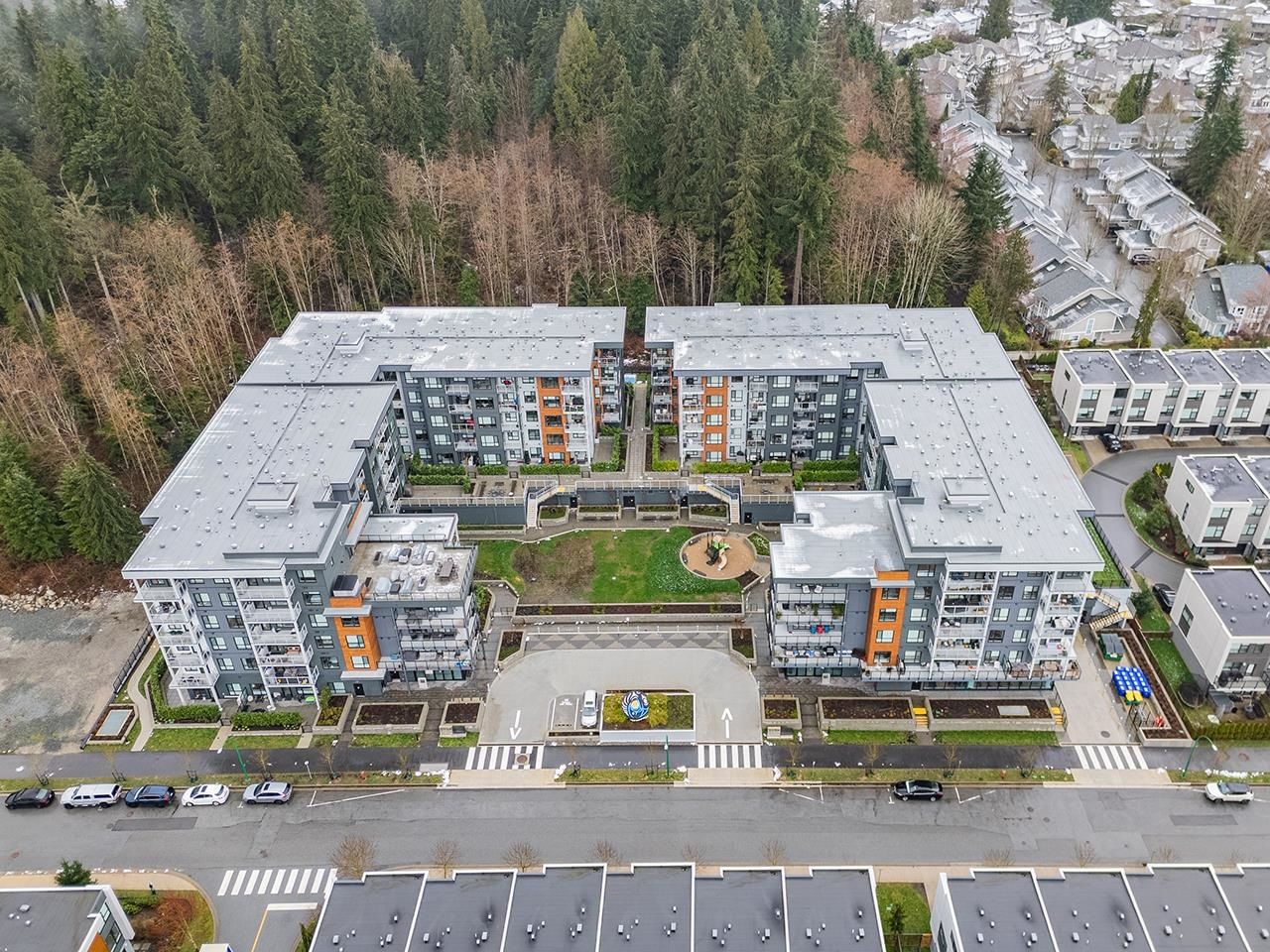 Listing Image 19