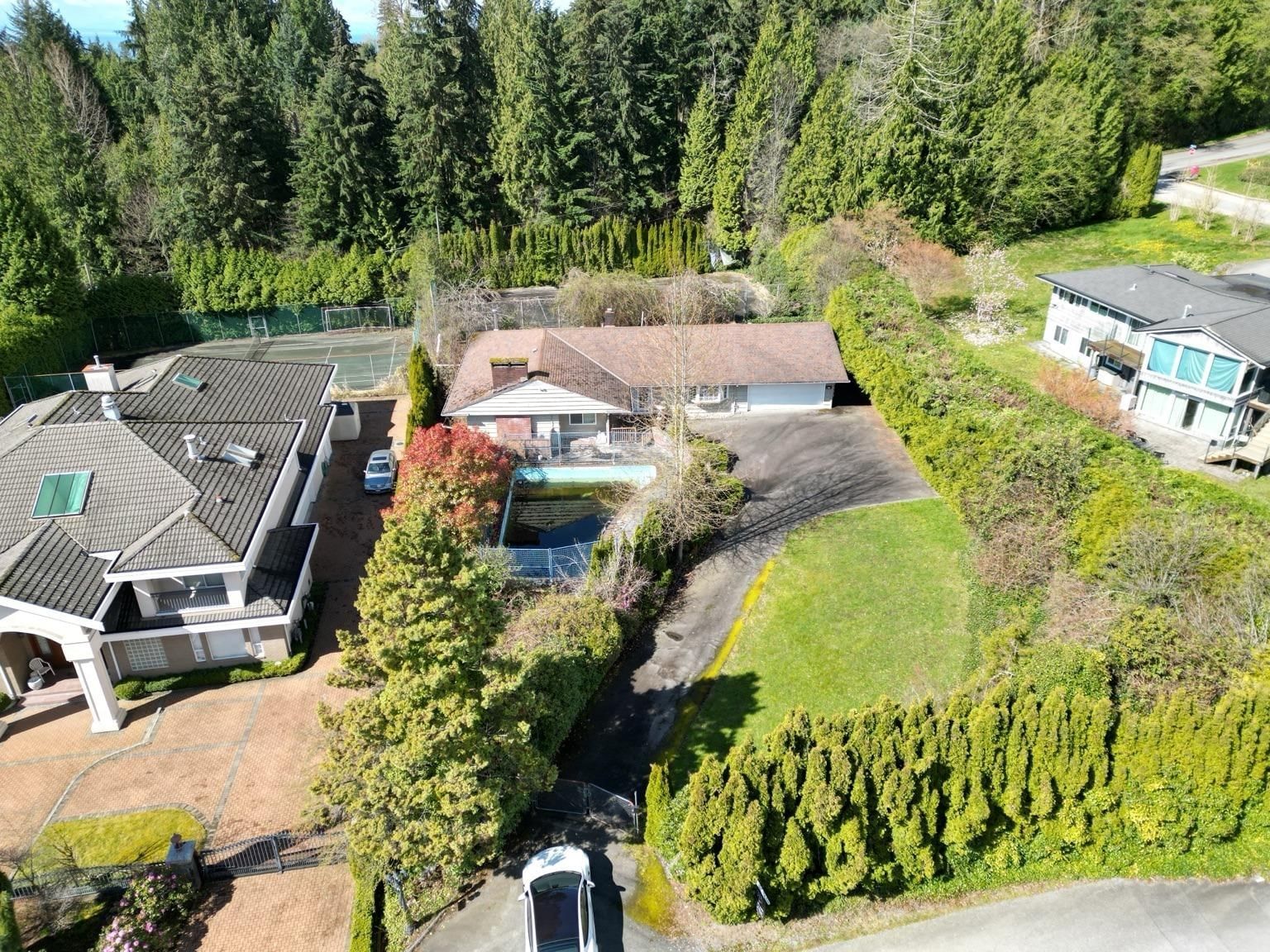 Listing Image 12