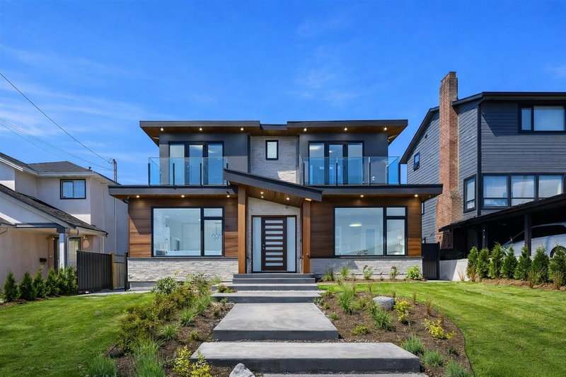 356 28th Street W
