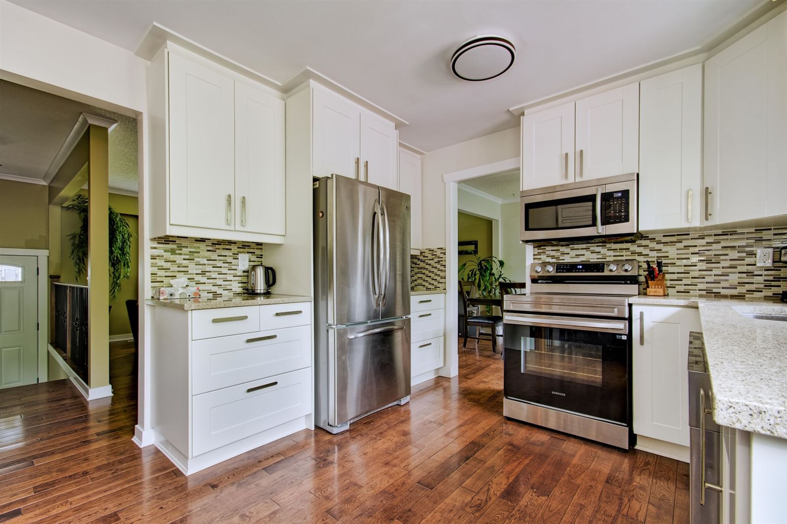 Listing Image 9