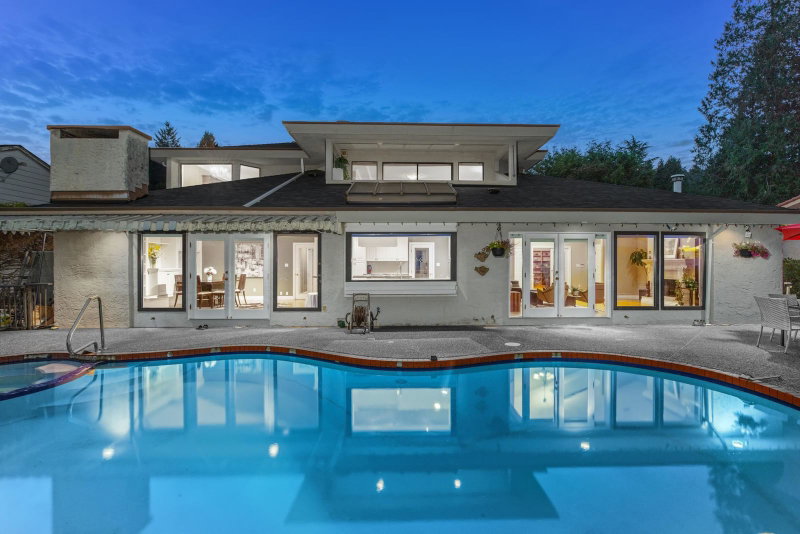 1285 Chartwell Crescent