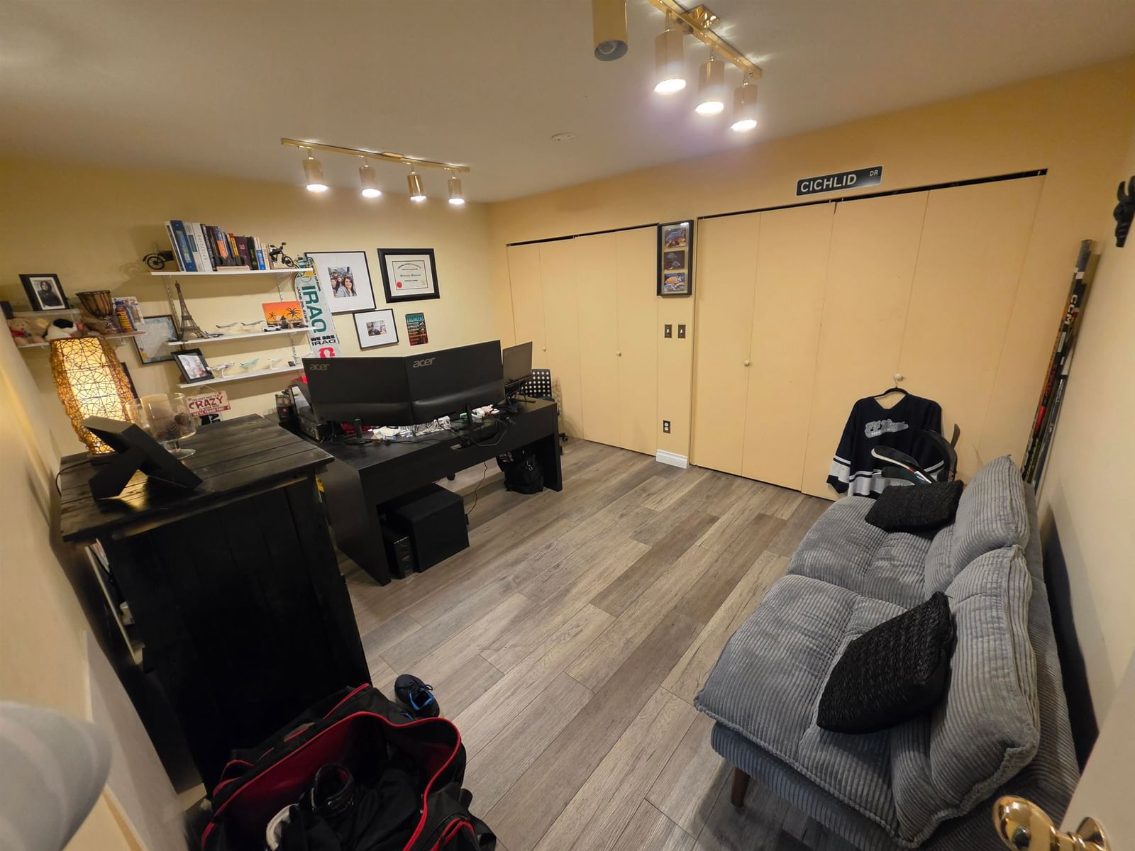 Listing Image 22