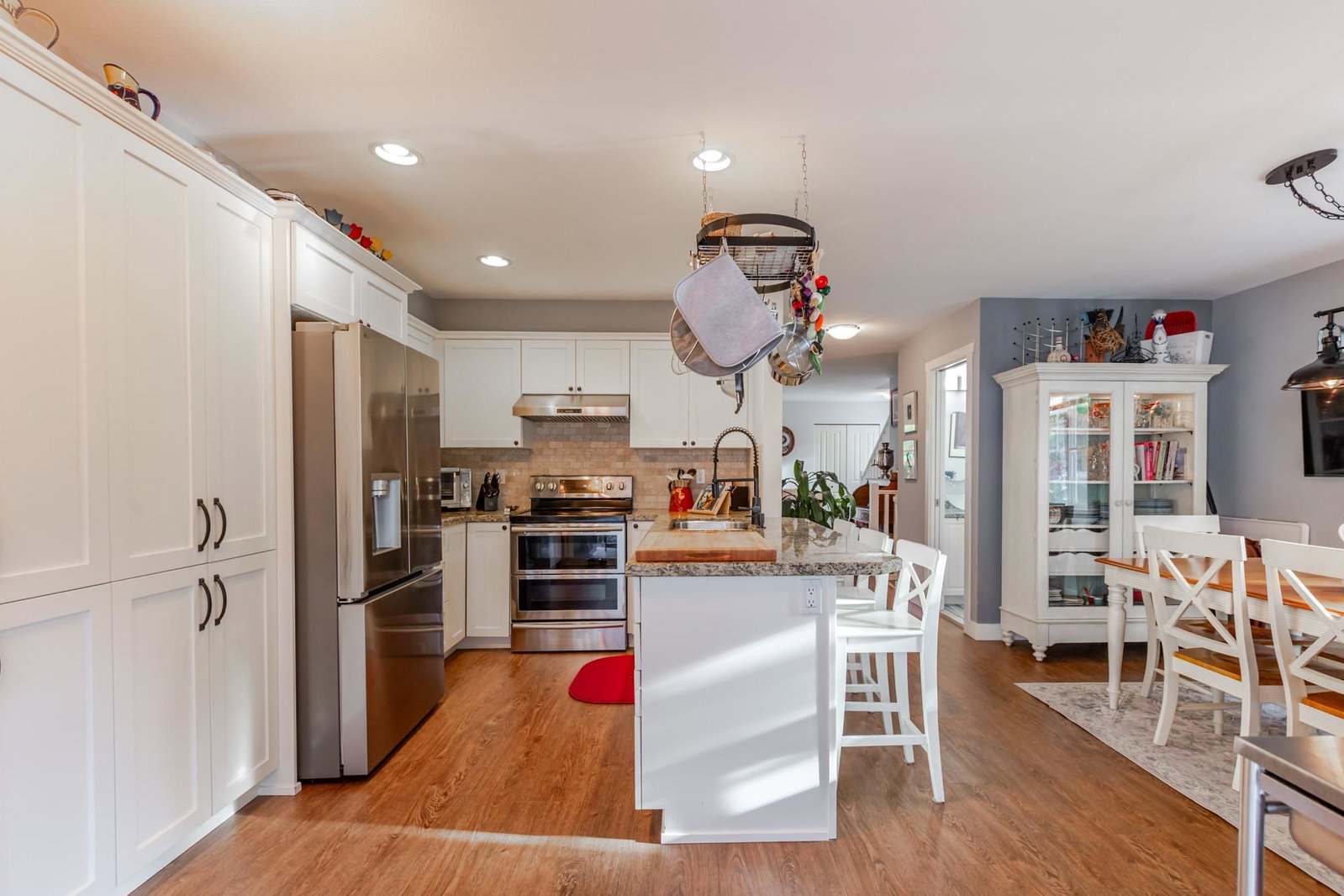 Listing Image 15