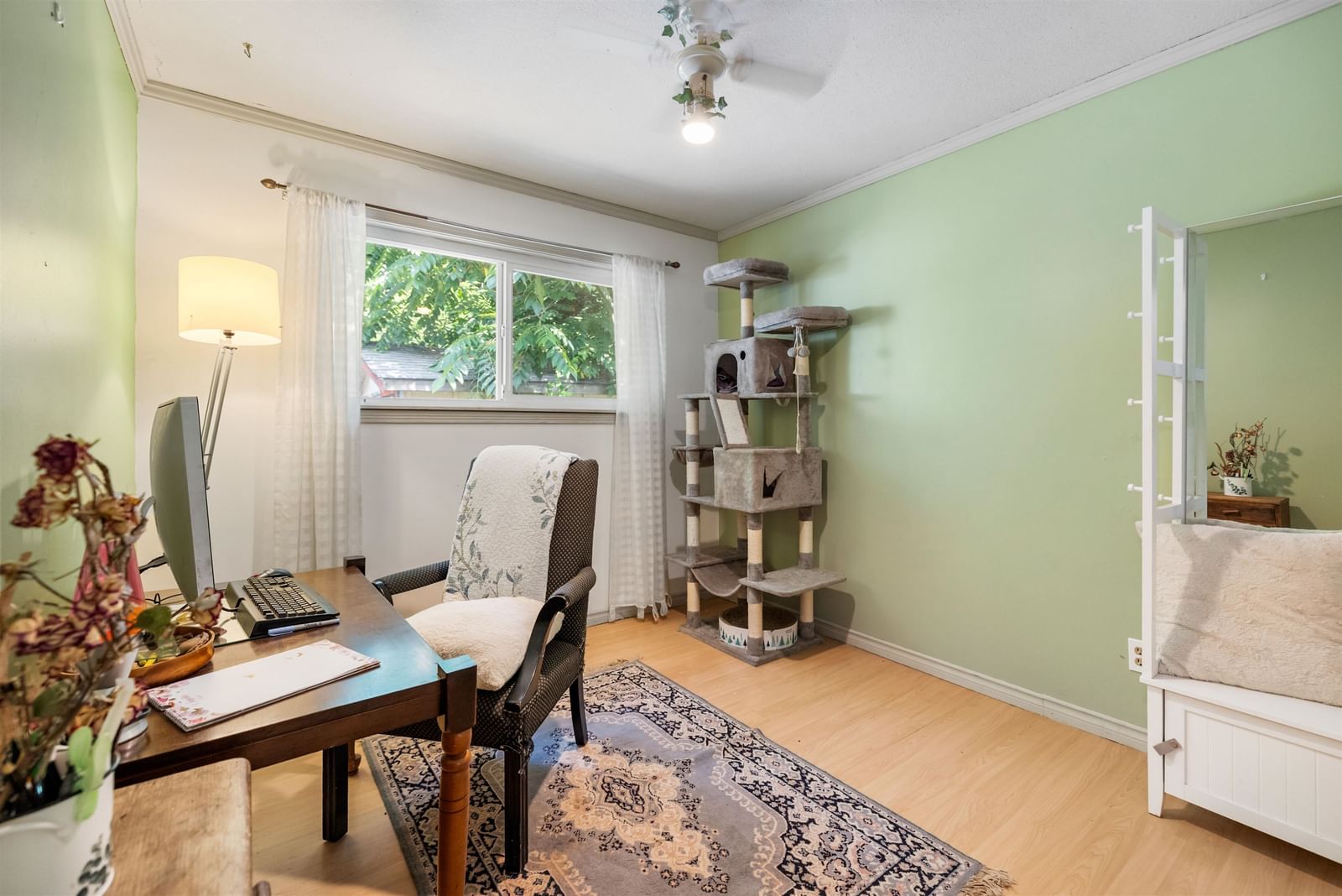 Listing Image 10