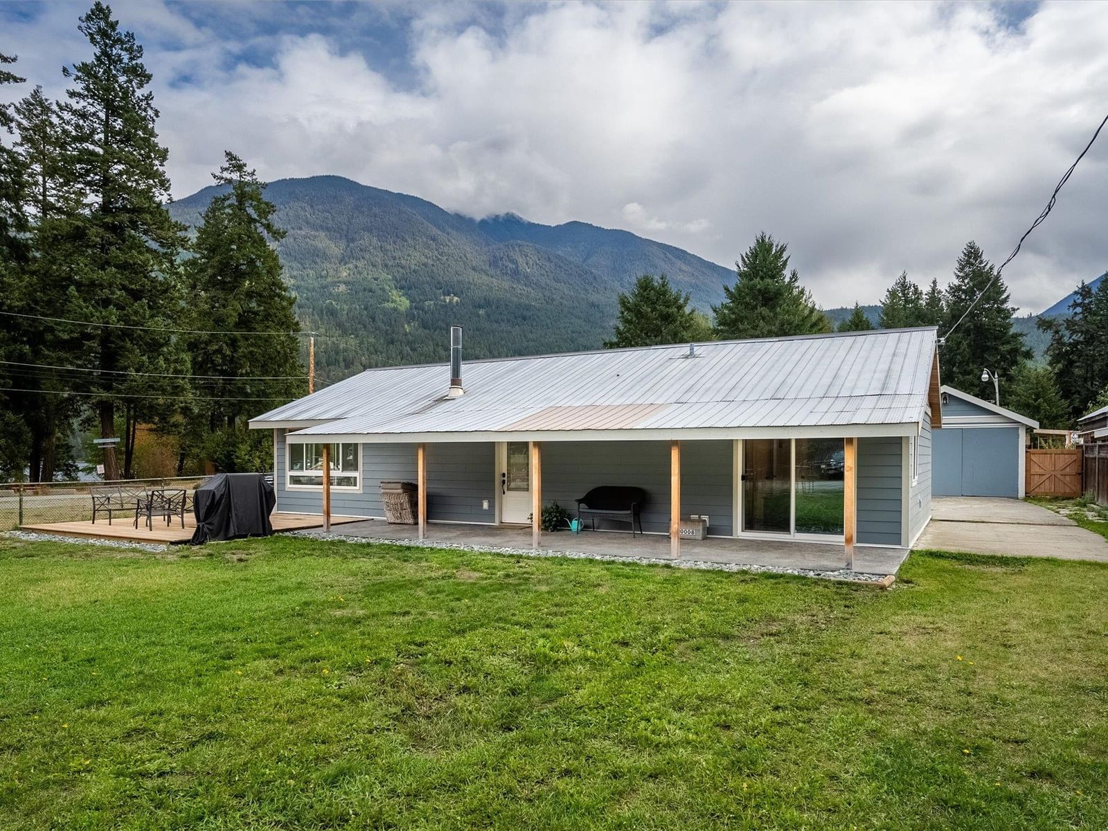 Listing Image 3