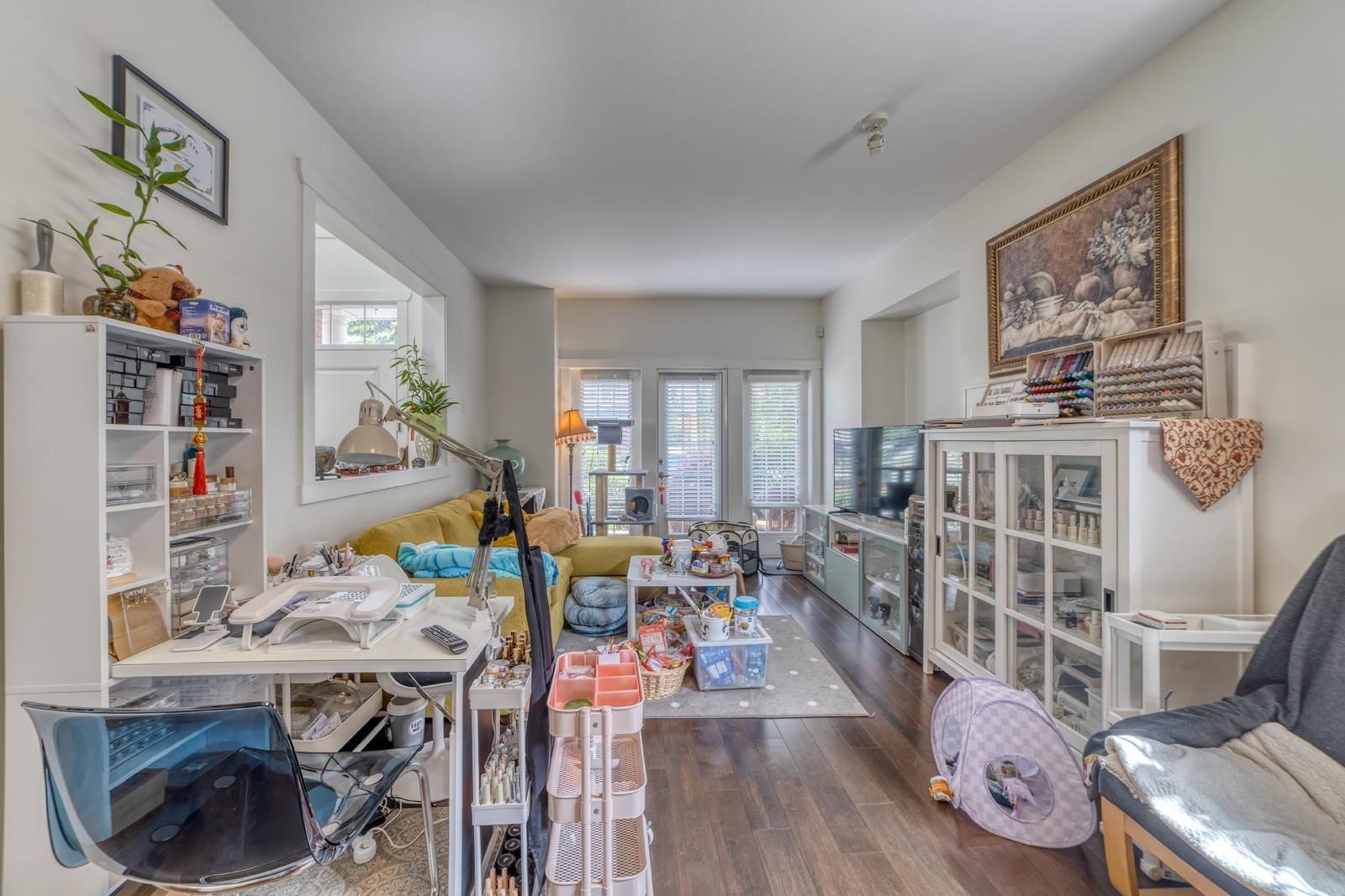 Listing Image 10