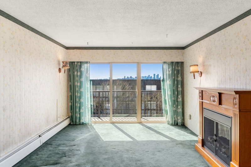 201 - 225 3rd Street W