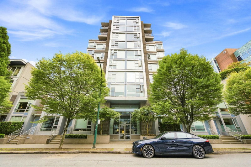 705 - 538 7th Avenue W