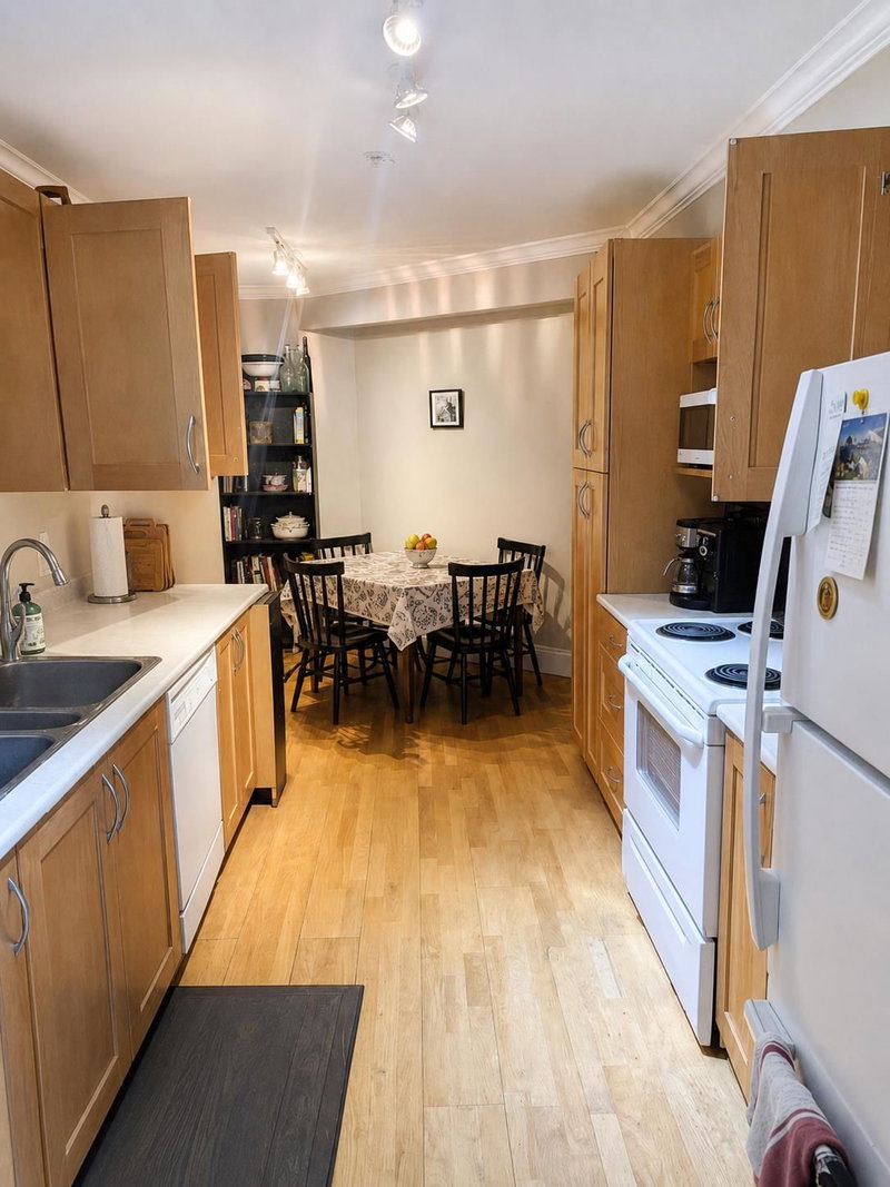 204 - 15621 Marine Drive