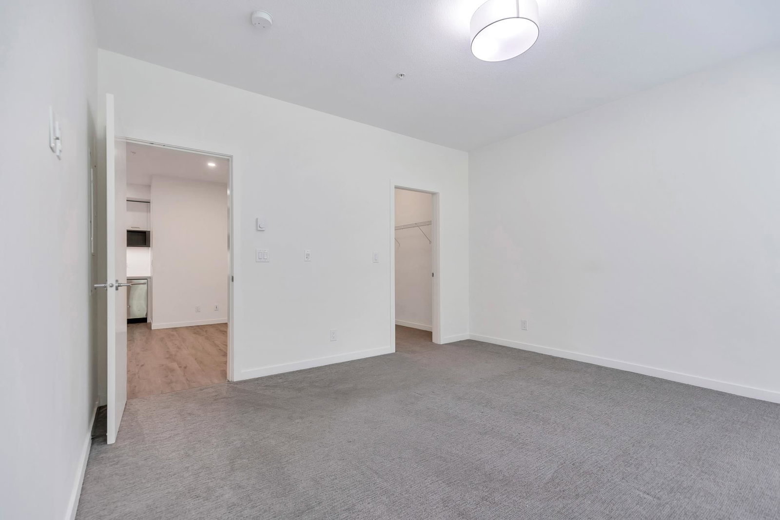 Listing Image 30