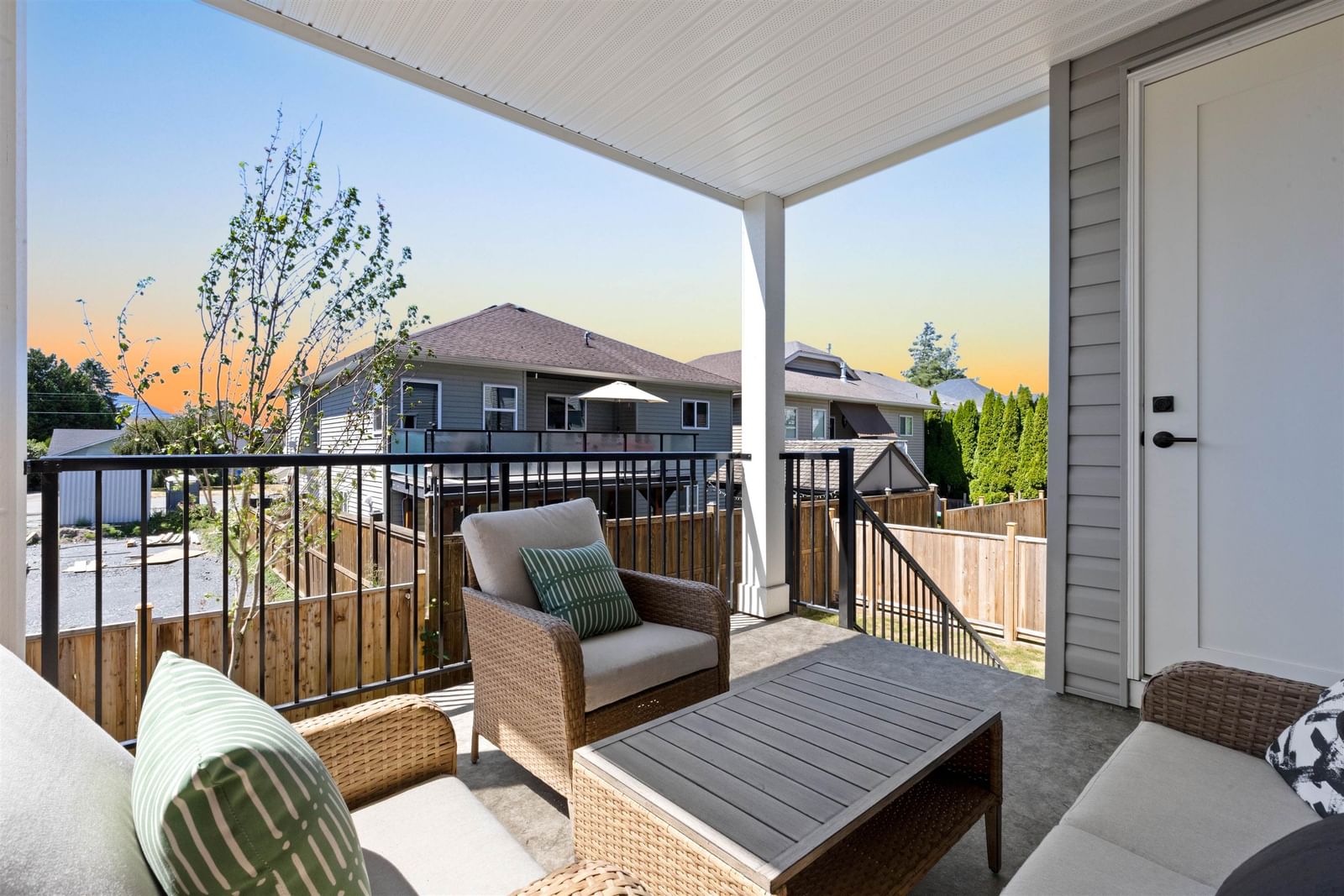 Listing Image 19