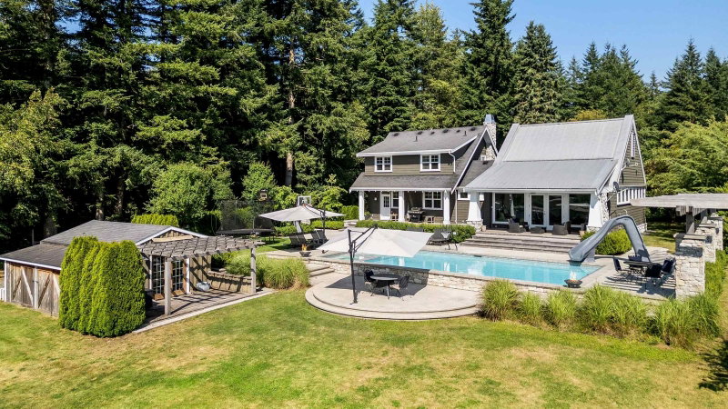 231 Columbia Valley Road