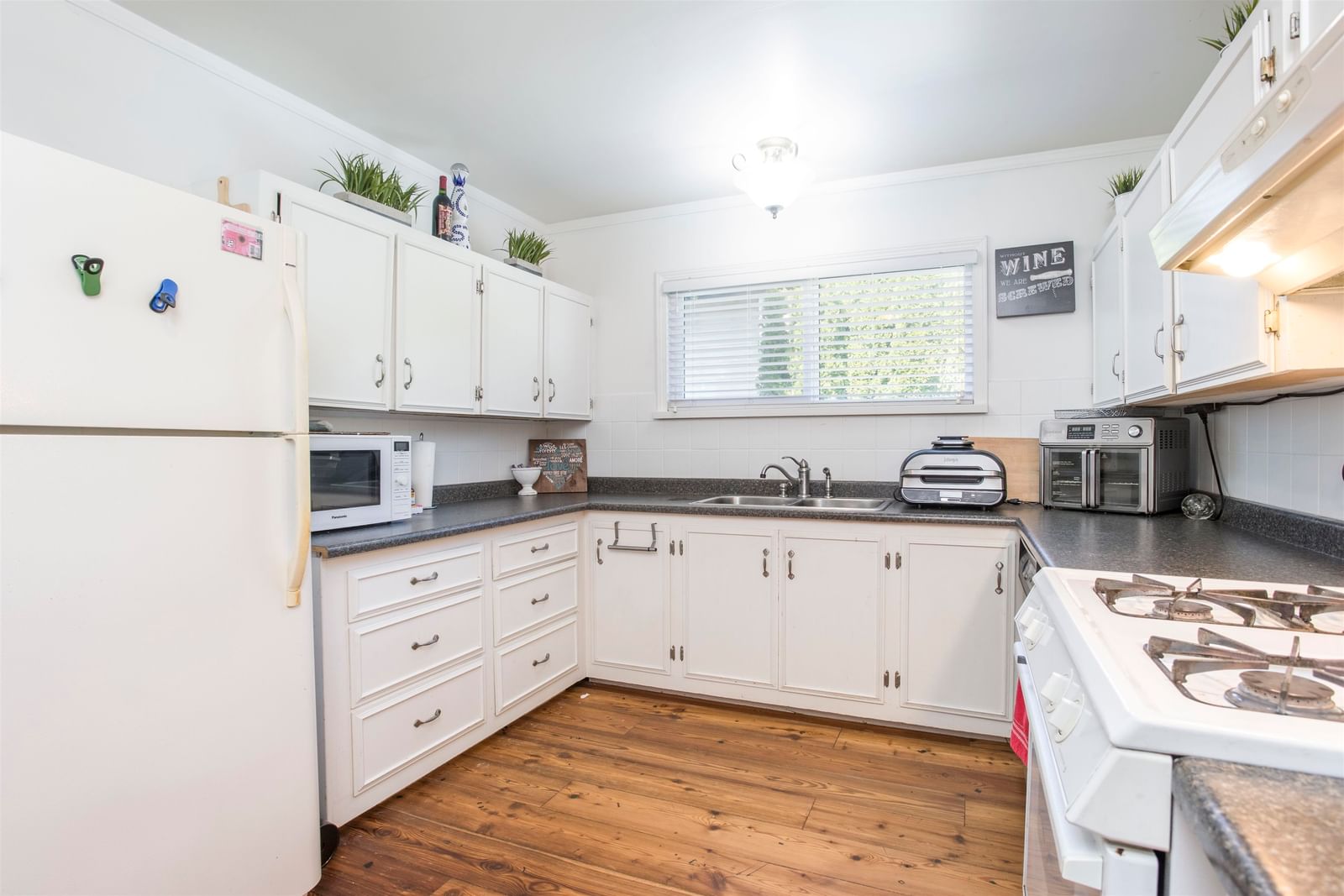 Listing Image 18
