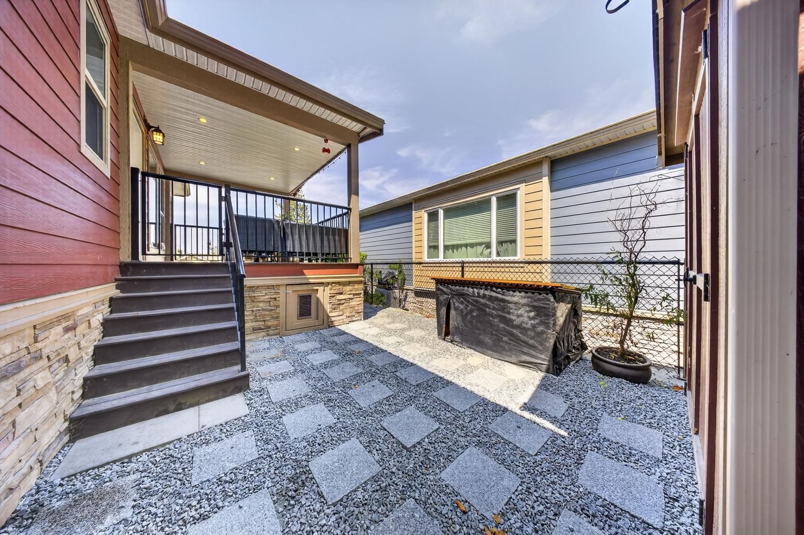 Listing Image 10