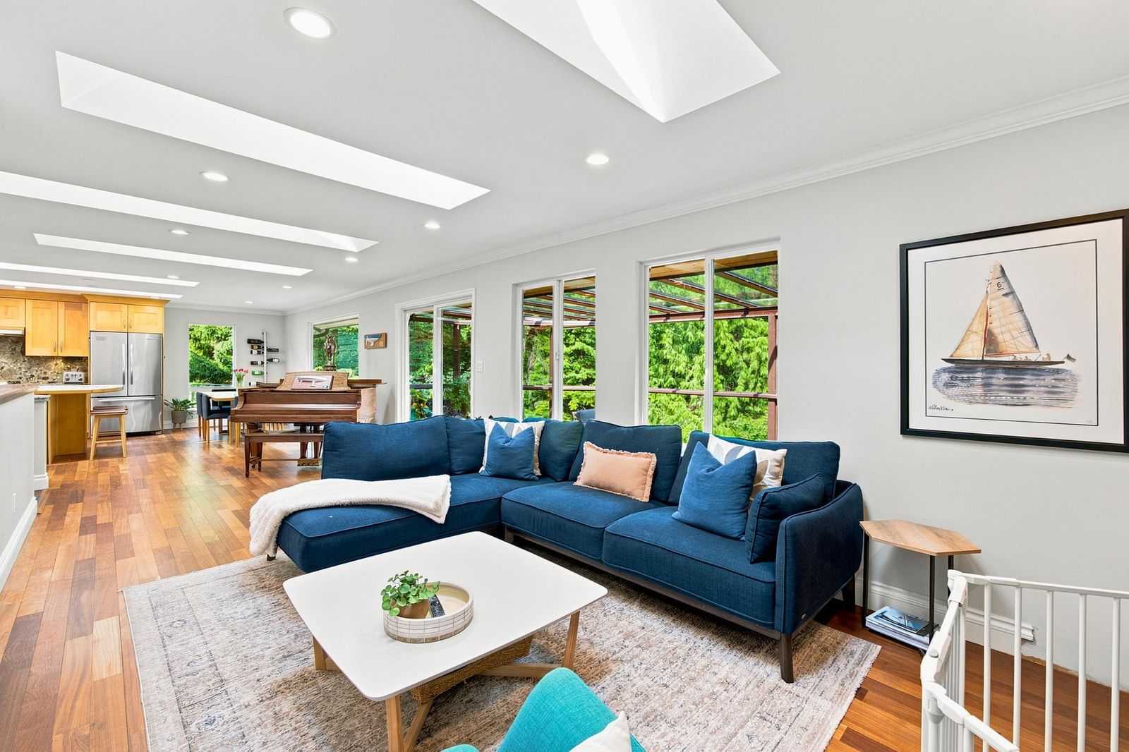 Listing Image 11